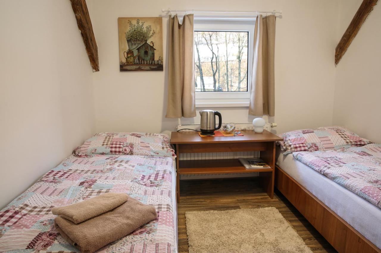 Penzion Tyra Trinec Exterior foto